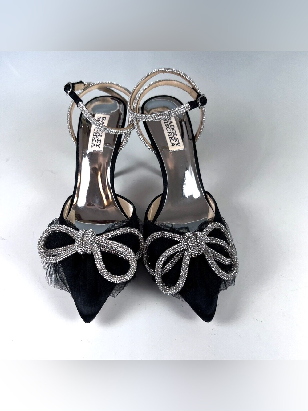 Badgley Mischka Sacred Stiletto Black Satin Rhinestone Bow Heel Pump Sz 6,5